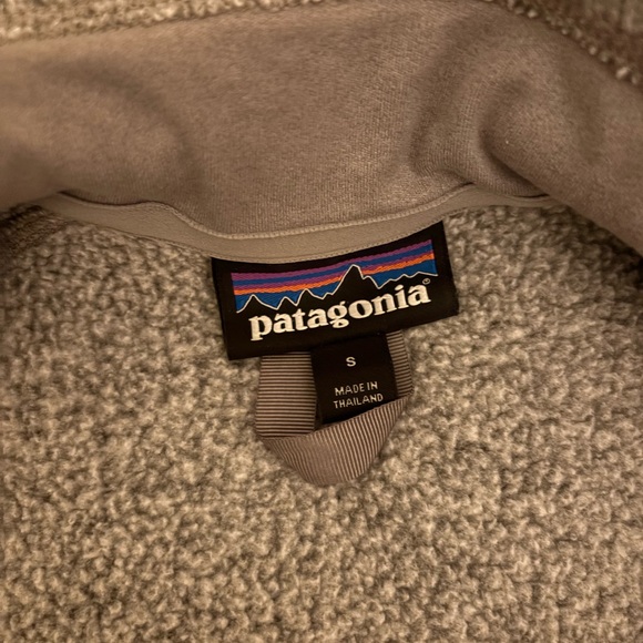 Patagonia Women's Gray Quarter-Zip Fleece - Picture 2 of 3